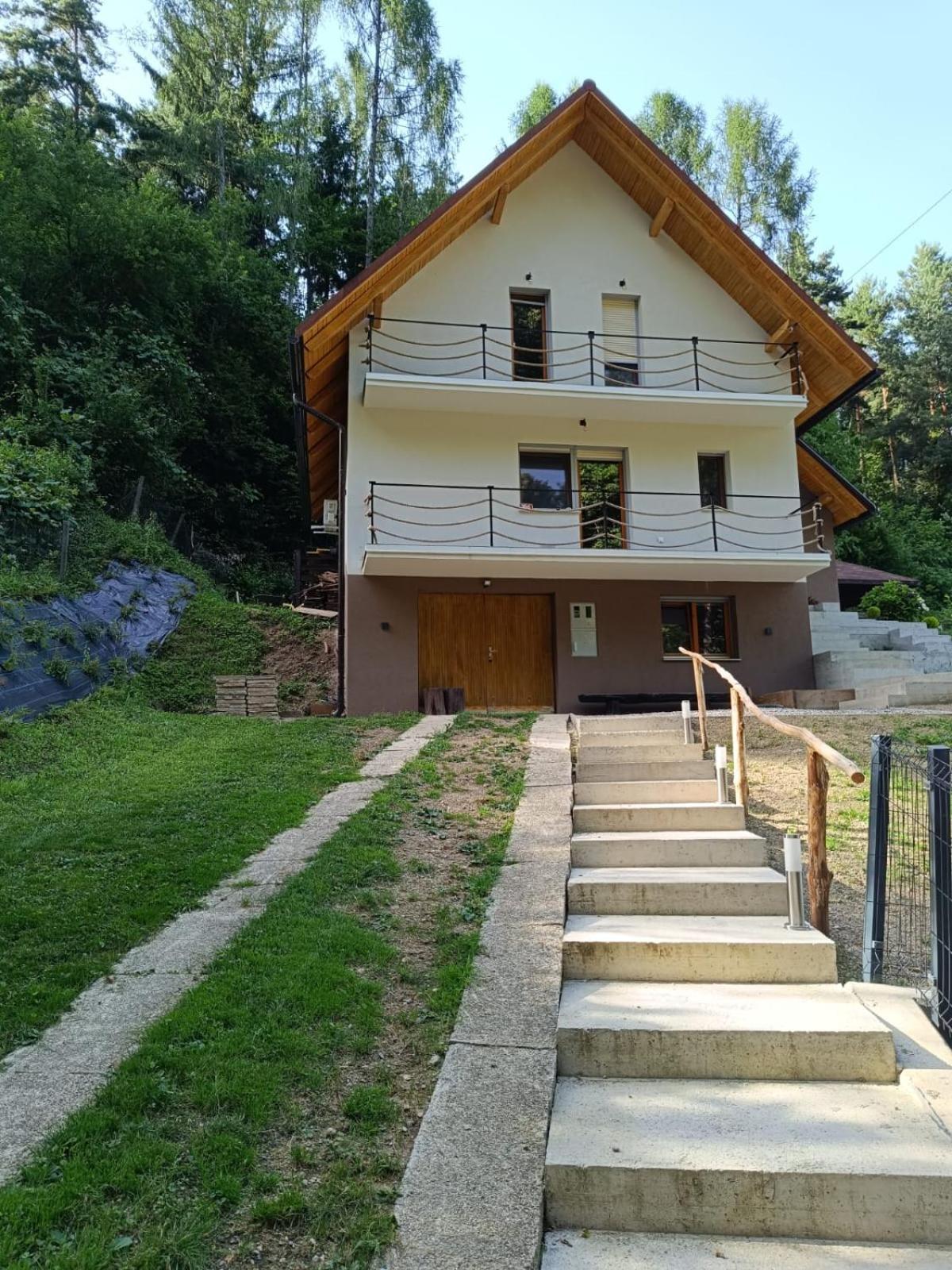 Hisa Vrhov Dol Holiday home